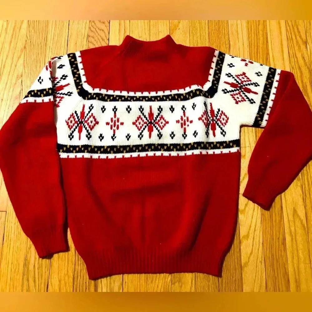 Vintage Sweater in red and white size small